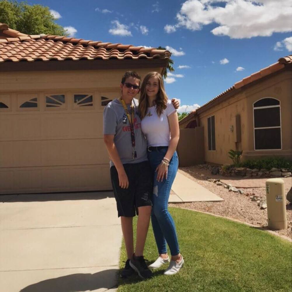 Meet your Posher, Dakota